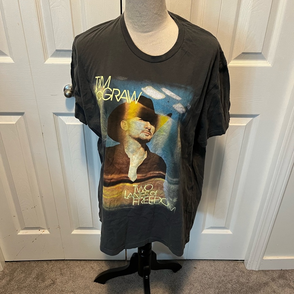 Tim McGraw Graphic T-Shirt size XL